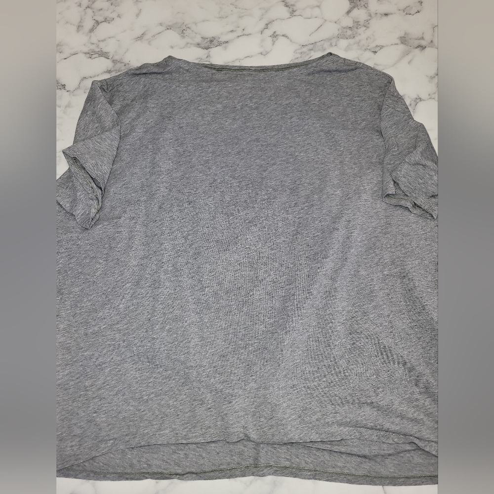 Lululemon Back in Action tee